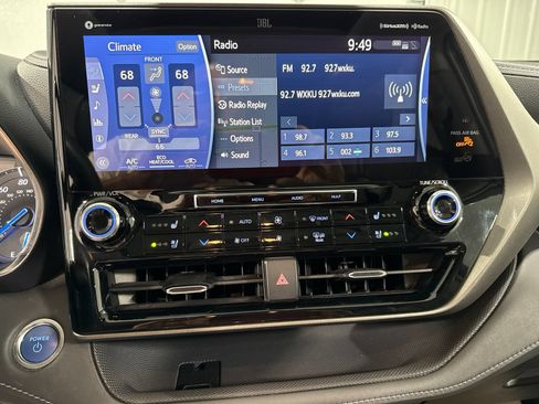 Used 2021 Toyota Highlander Limited AWD/4WD image 31