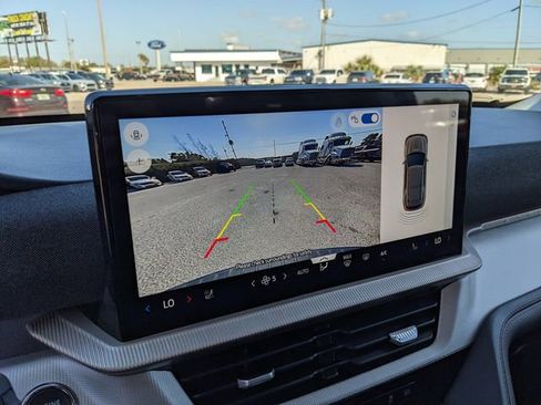 Used 2025 Ford Explorer Active w/ Active Comfort Package image 28