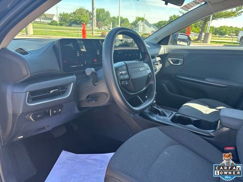 Used 2025 Kia K4 FWD image 50