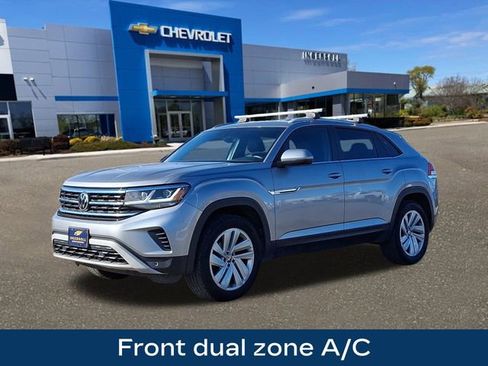 Used 2020 Volkswagen Atlas Cross Sport SE image 4