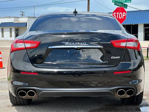Used 2018 Maserati Ghibli RWD image 6