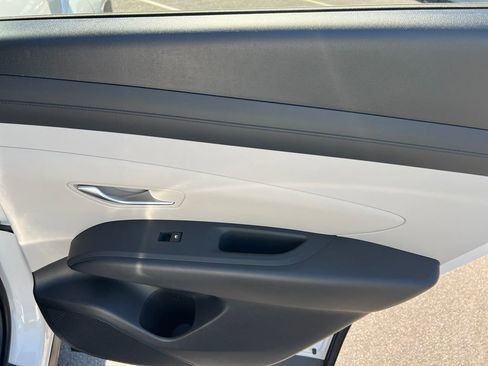 New 2026 Hyundai Tucson SEL image 18
