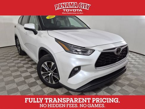 Used 2025 Toyota Highlander XLE AWD/4WD image 1