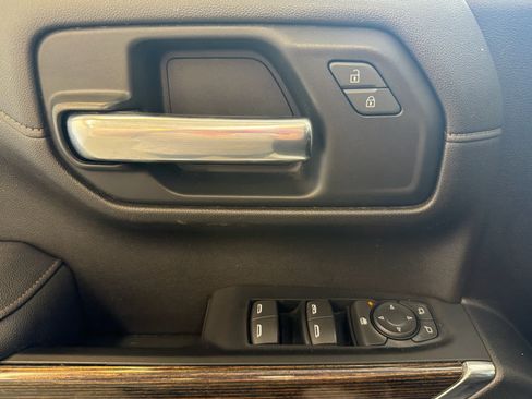 Used 2022 GMC Sierra 1500 Elevation RWD image 18