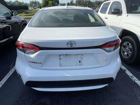 Used 2021 Toyota Corolla LE FWD image 10