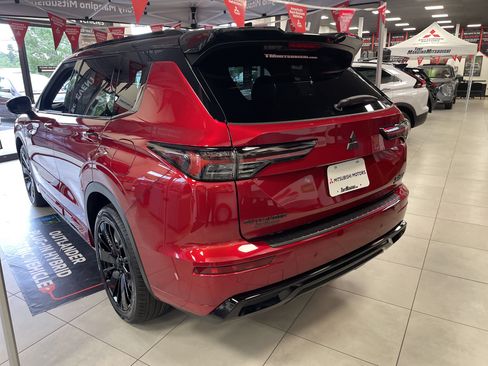 New 2026 Mitsubishi Outlander 4WD Plug-In Hybrid image 6