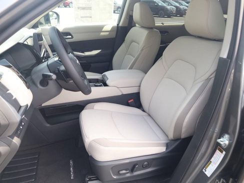 New 2026 Nissan Pathfinder SL w/ SL Premium Package AWD/4WD image 19