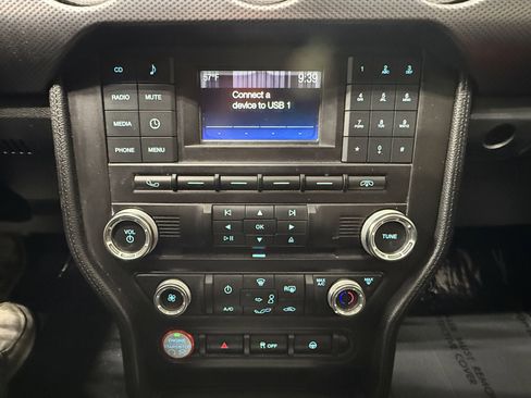 Used 2017 Ford Mustang GT w/ Black Accent Package RWD image 25