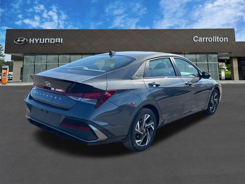 New 2025 Hyundai Elantra Sport image 5