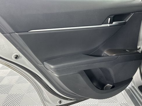 Used 2021 Toyota Camry LE image 30