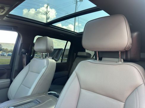 Used 2023 GMC Yukon XL SLT RWD image 23