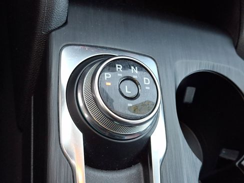 Certified 2022 Ford Escape SE w/ SE Sport Appearance Package image 18