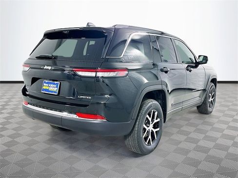 New 2025 Jeep Grand Cherokee Limited w/ Luxury Tech Group II image 4