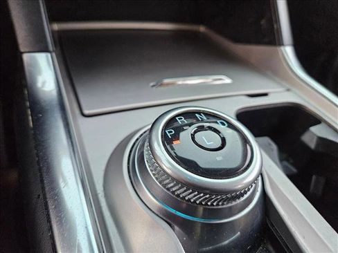 Certified 2022 Ford Explorer Limited w/ Limited Technology Package image 11