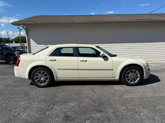 Used 2009 Chrysler 300 Touring RWD video 1