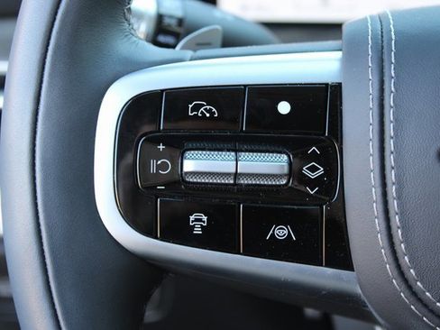 Used 2025 Genesis GV80 3.5T Prestige image 13