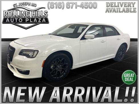 Used 2023 Chrysler 300 Touring L w/ Comfort Group AWD/4WD image 1