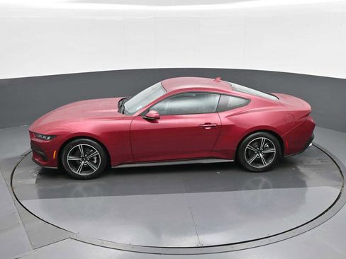 Used 2025 Ford Mustang Coupe image 23