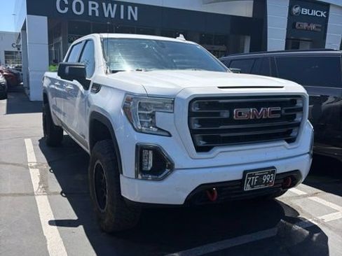 Used 2021 GMC Sierra 1500 AT4 w/ AT4 Premium Package AWD/4WD image 3