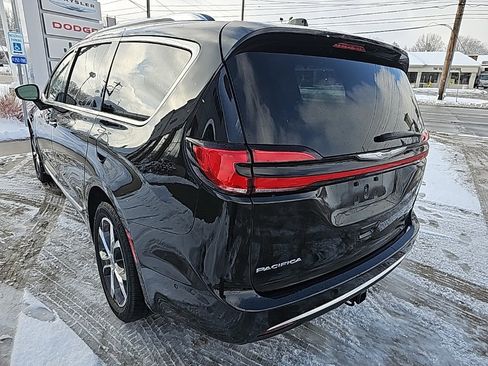 Certified 2022 Chrysler Pacifica Pinnacle image 14