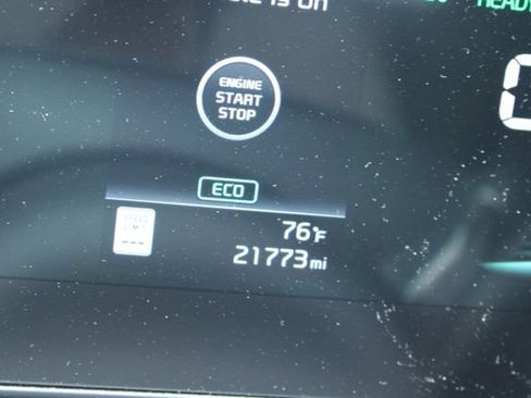 Used 2024 Kia Niro EX FWD image 9