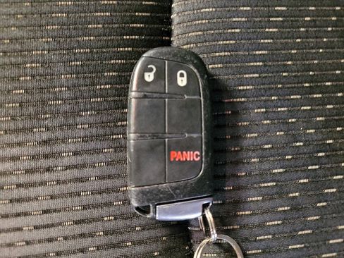 Used 2018 Dodge Journey SE w/ Popular Equipment Group image 32