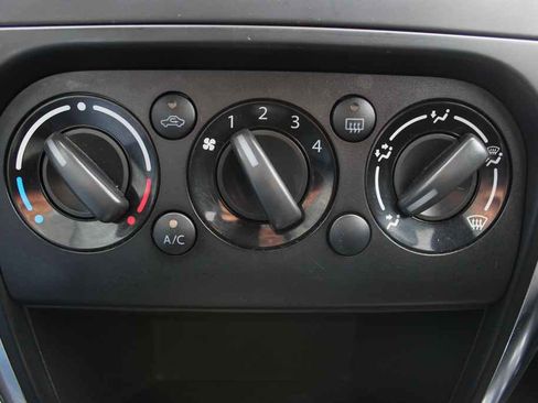 Used 2012 Suzuki SX4 AWD Hatchback image 21