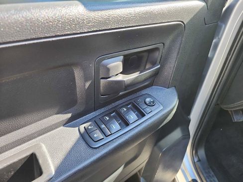 Used 2016 RAM 3500 Tradesman w/ Chrome Appearance Group image 18