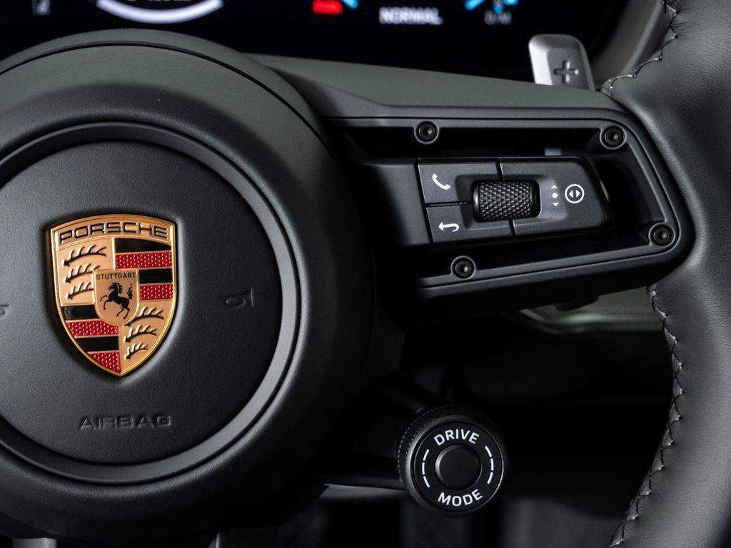 Used 2026 Porsche Cayenne AWD/4WD image 11