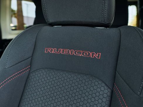 Used 2021 Jeep Wrangler Unlimited Rubicon image 29