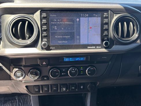 Used 2023 Toyota Tacoma TRD Off-Road w/ Technology Package AWD/4WD image 16