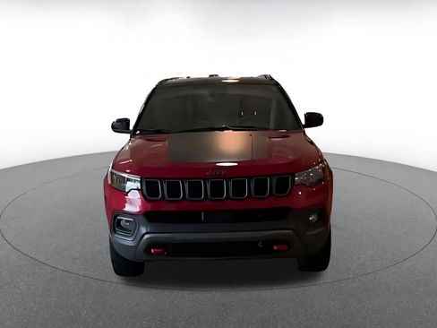 Used 2025 Jeep Compass Trailhawk AWD/4WD image 16