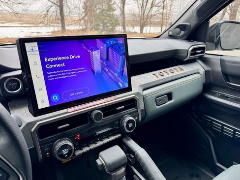 Used 2025 Toyota 4Runner Trailhunter image 22