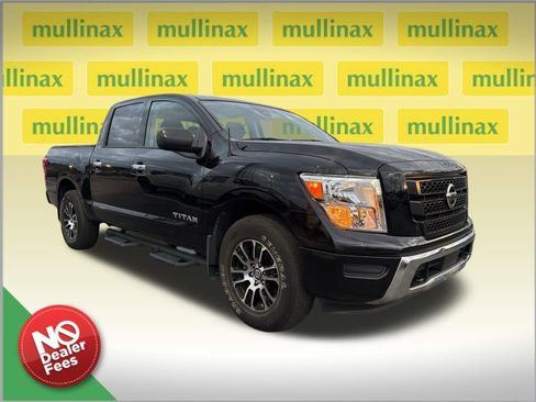 Used 2021 Nissan Titan SV w/ Accessory Utility Package image 1