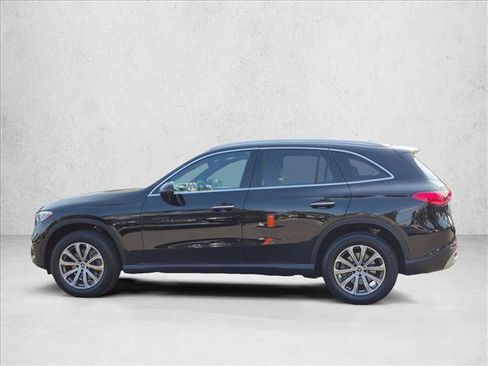 Used 2023 Mercedes-Benz GLC 300 image 8