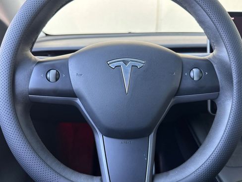 Used 2022 Tesla Model Y Performance AWD/4WD image 22