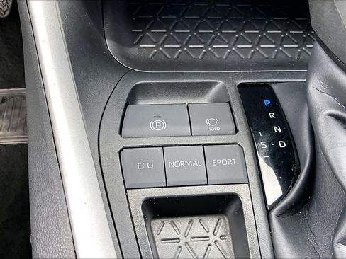 Used 2025 Toyota RAV4 LE FWD image 34