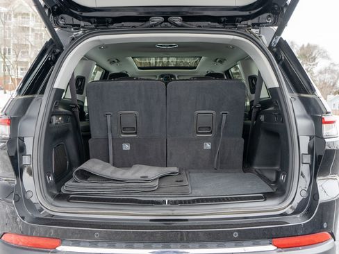 Used 2023 Jeep Grand Cherokee L Limited image 9