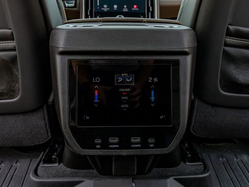 Used 2026 GMC Yukon XL Denali Ultimate image 34