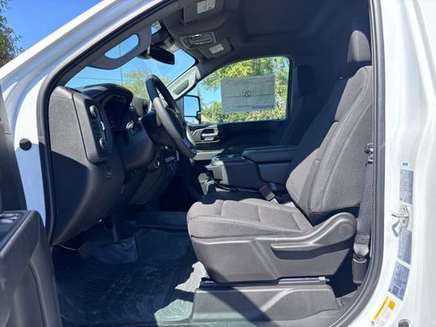 New 2025 Chevrolet Silverado 3500 W/T image 18