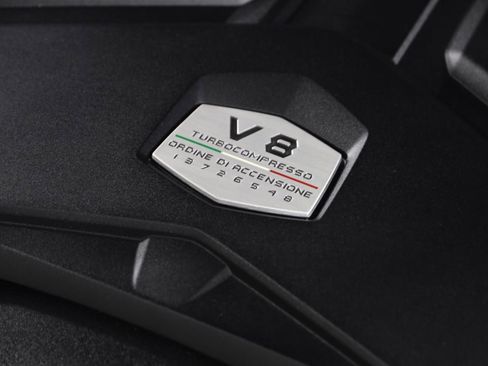 Used 2021 Lamborghini Urus image 33