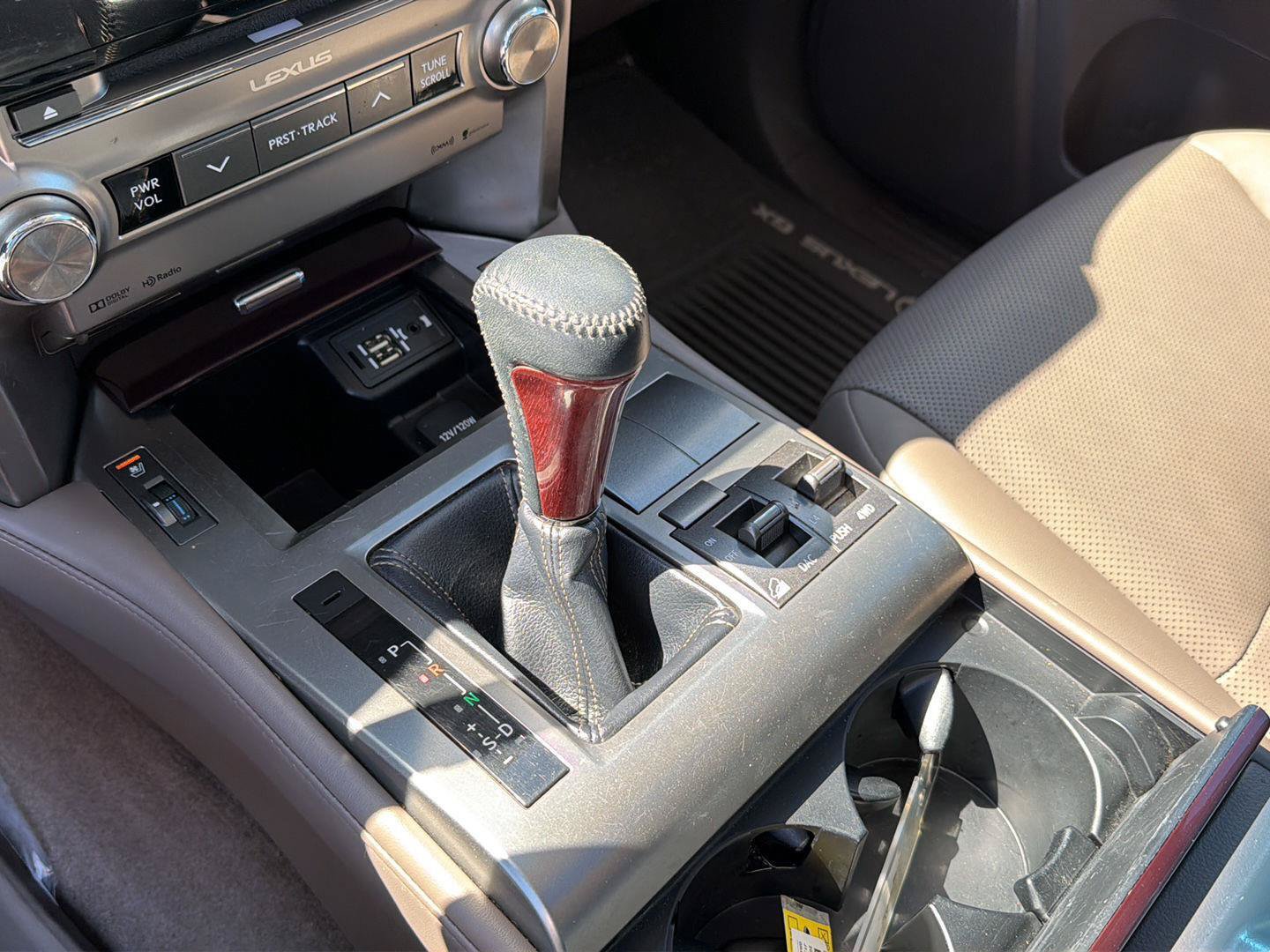 Used 2019 Lexus GX 460 Premium AWD/4WD image 32