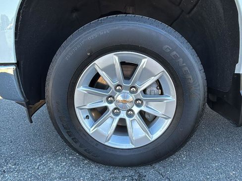 Certified 2025 Chevrolet Silverado 1500 LT image 9