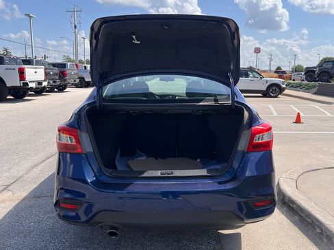 Used 2019 Nissan Sentra SR FWD image 15