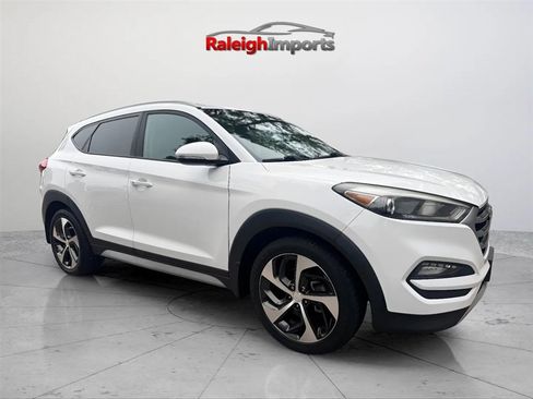 Used 2018 Hyundai Tucson Sport FWD image 4
