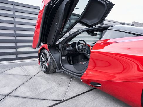 Used 2021 McLaren 720S Performance image 37