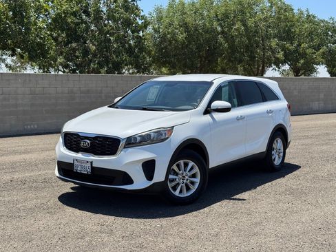 Used 2020 Kia Sorento LX FWD image 9