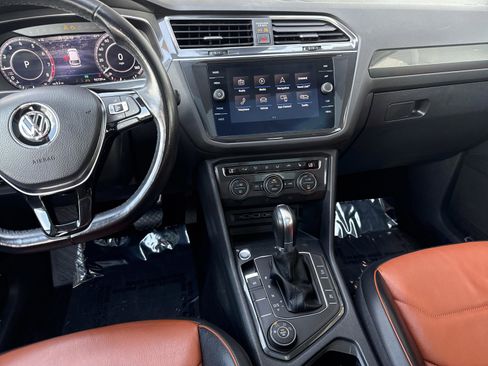 Used 2019 Volkswagen Tiguan SEL Premium image 19