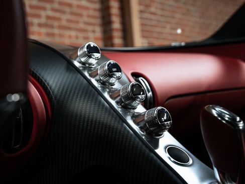 Used 2019 Bugatti Chiron image 31