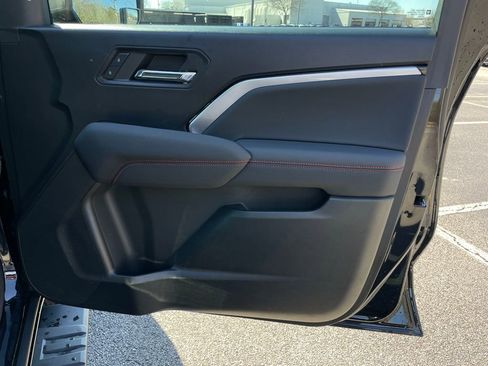 Used 2023 Chevrolet Colorado Z71 w/ Z71 Convenience Package 2 image 29